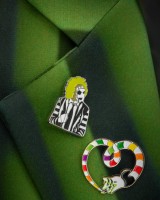 [270586] Pin set of 2 - Beetlejuice & Sandworm pins